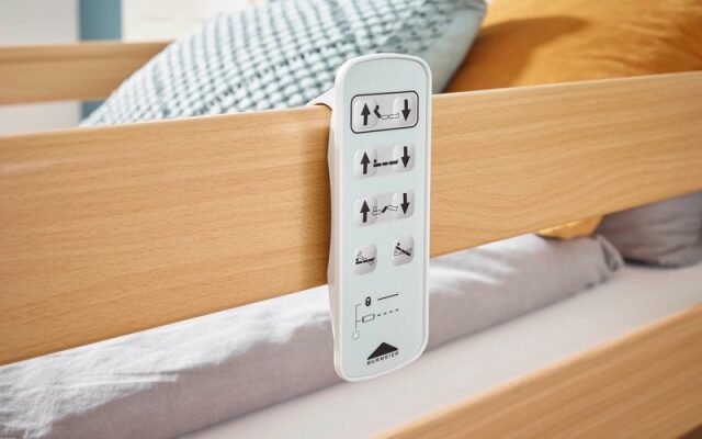 Bluetooth-Handschalter am Pflegebett koppeln: So klappt es in 30 Sekunden - Bluetooth-Handschalter am Pflegebett koppeln: Anleitung