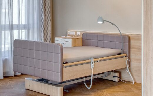 Leselampe Ravensburg II passend für alle Pflegebetten