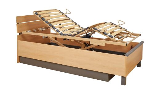 Betteinsatz der Lippe-Serie eingebaut in das Seniorenbett Relax, hochgefahren