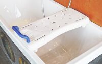 Badewannenbrett BWB in Weiß mit blauem Haltegriff